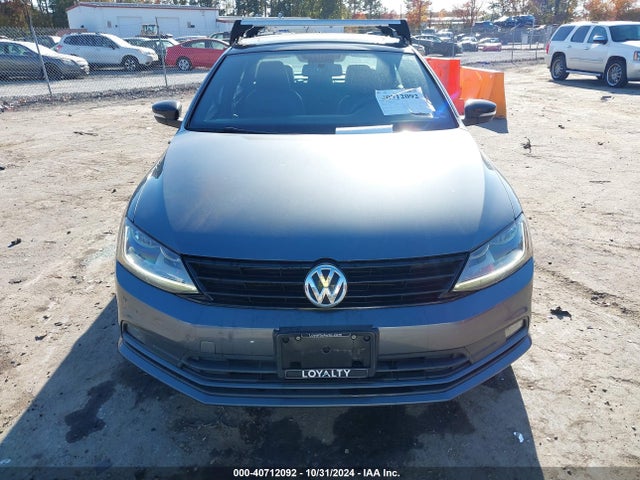 3VWD17AJ3JM222851 Volkswagen Jetta 1.8t Se Sport