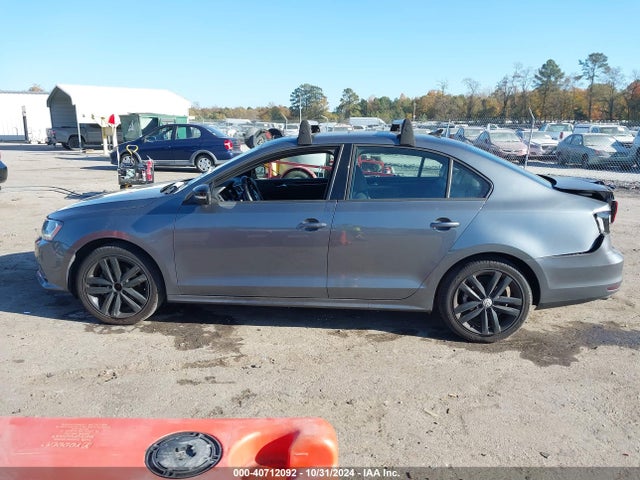 3VWD17AJ3JM222851 Volkswagen Jetta 1.8t Se Sport