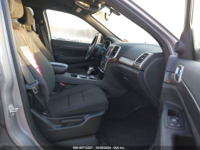 1C4RJFAG4JC421707 Jeep Grand Cherokee Laredo E 4x4