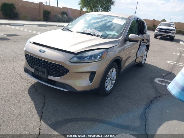 Ford ESCAPE SE 2020 1FMCU0G68LUA78871 Image 2