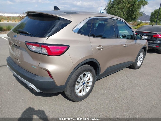 Ford ESCAPE SE 2020 1FMCU0G68LUA78871 Image 4