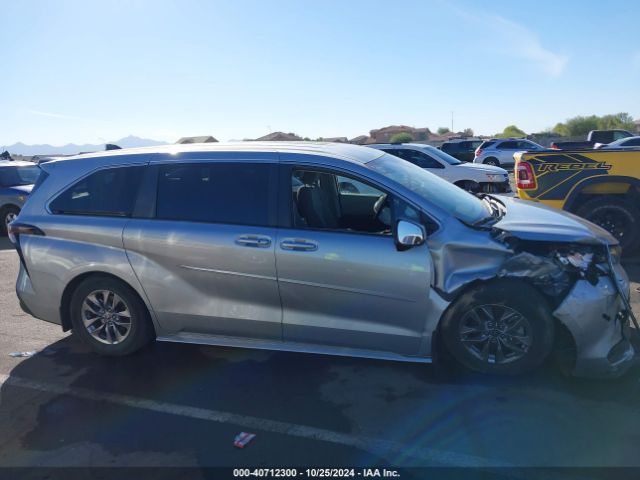 5TDKSKFC4PS074433 Toyota SIENNA LE