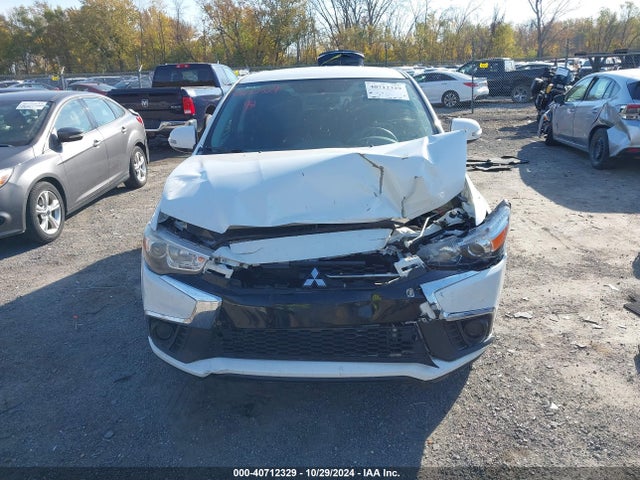 JA4AR3AU1JZ018060 Mitsubishi Outlander Sport 2.0 Es