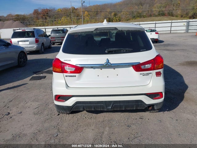 JA4AR3AU1JZ018060 Mitsubishi Outlander Sport 2.0 Es