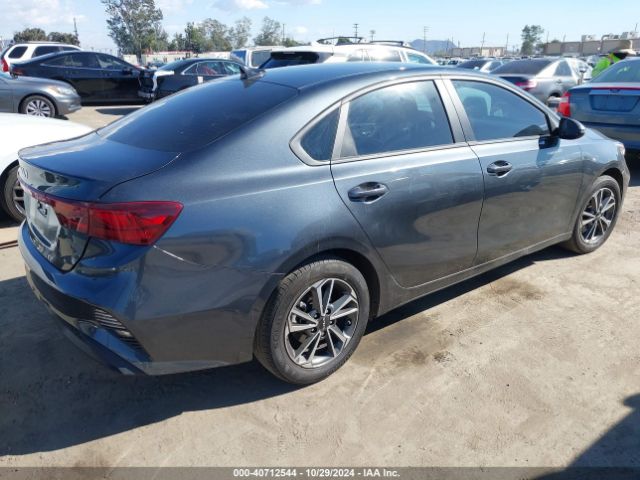 3KPF24AD6PE642639 KIA Forte Lxs