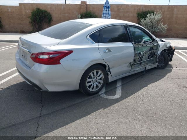 1N4AL3AP3JC175339 Nissan Altima 2.5 S