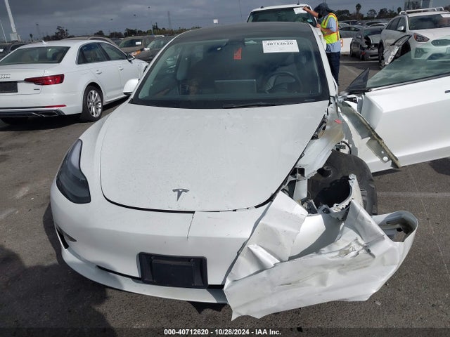 2023 TESLA MODEL 3 5YJ3E1EA9PF460369 Photo 9