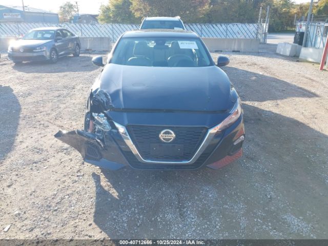 1N4BL4DW8NN358372 Nissan Altima Sv Intelligent Awd