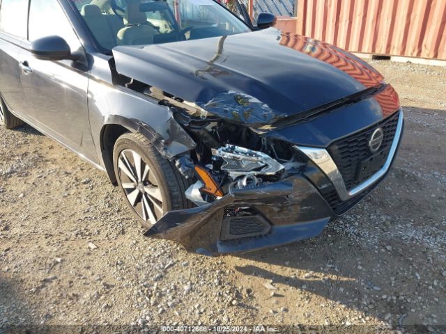 1N4BL4DW8NN358372 Nissan Altima Sv Intelligent Awd