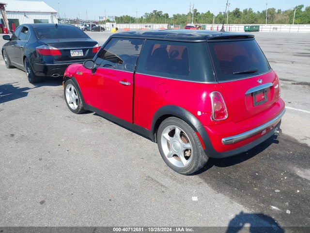 2002 MINI COOPER WMWRC33482TE11923 Photo 2