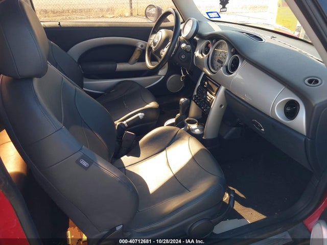 2002 MINI COOPER WMWRC33482TE11923 Photo 4