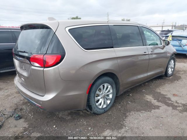 2C4RC1FG4JR163556 Chrysler Pacifica Touring Plus