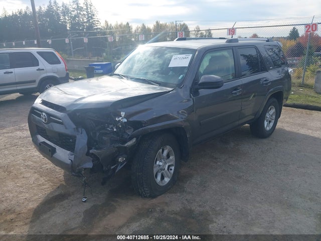 Toyota 4RUNNER SR5 2023 JTEEU5JR5P5303577 Image 2