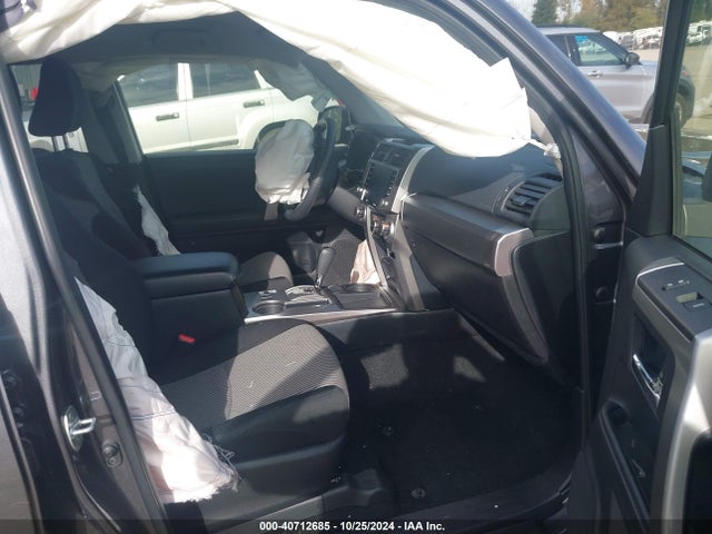 Toyota 4RUNNER SR5 2023 JTEEU5JR5P5303577 Image 5