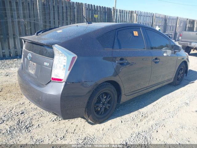 JTDKN3DU2E1804911 Toyota Prius