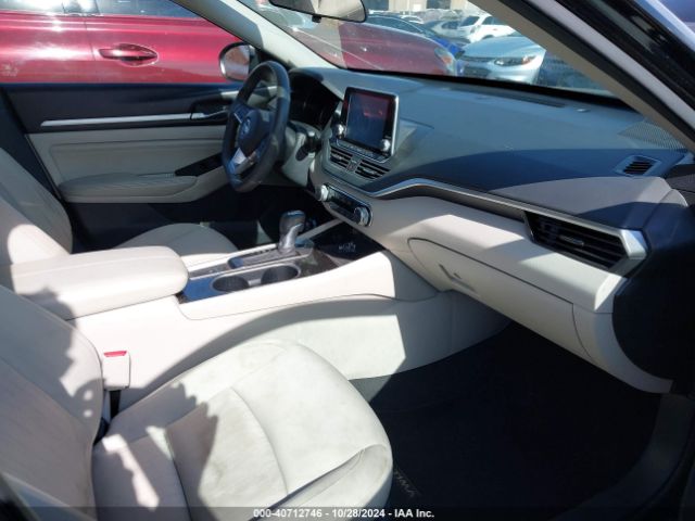 1N4BL4DW1MN312039 Nissan Altima Sv Intelligent Awd