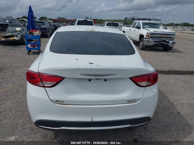 1C3CCCAB8FN607592 Chrysler 200 Limited
