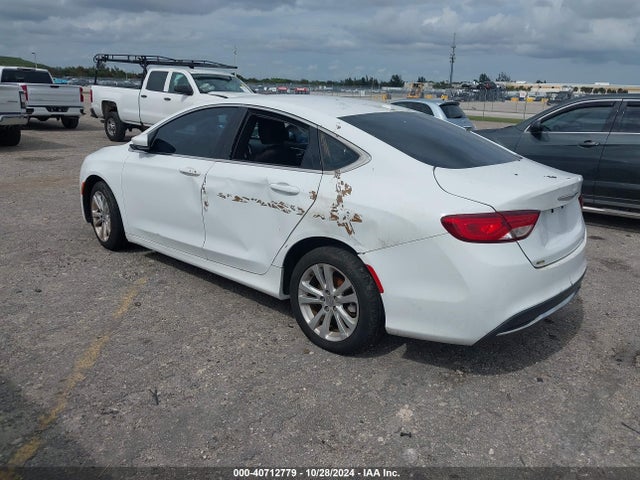 1C3CCCAB8FN607592 Chrysler 200 Limited