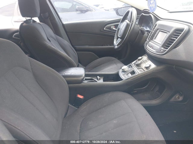 1C3CCCAB8FN607592 Chrysler 200 Limited