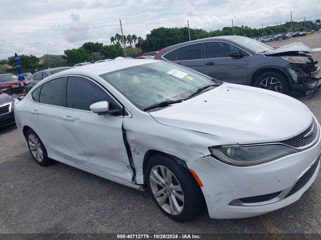 1C3CCCAB8FN607592 Chrysler 200 Limited