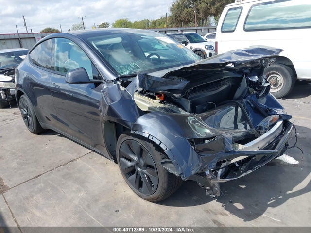 2024 TESLA MODEL Y 7SAYGAEE0RF104028 Photo 0