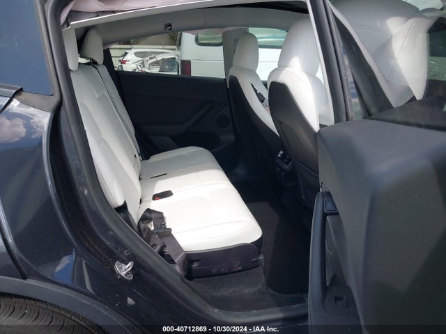 2024 TESLA MODEL Y 7SAYGAEE0RF104028 Photo 7