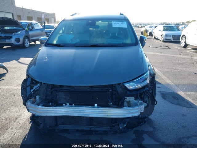 Chrysler Pacifica Hybrid Limited 2021 2C4RC1S73MR553428 Image 13