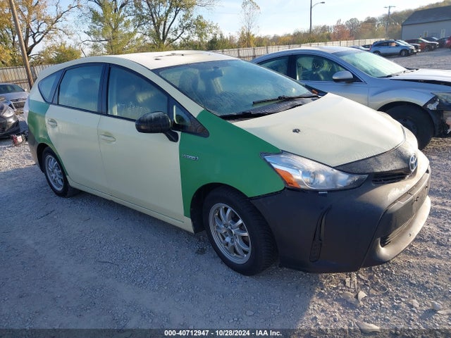 Toyota Prius V Two 2015 JTDZN3EU8FJ033451 Image 1