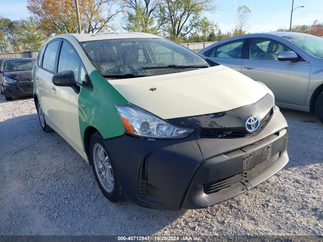 Toyota Prius V Two 2015 JTDZN3EU8FJ033451 Image 6