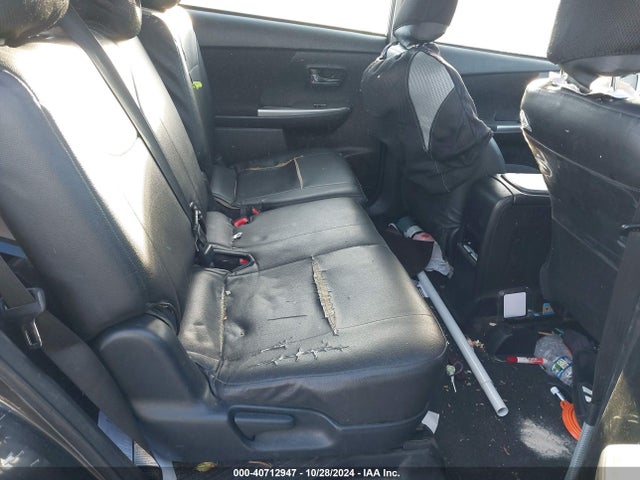 Toyota Prius V Two 2015 JTDZN3EU8FJ033451 Image 8