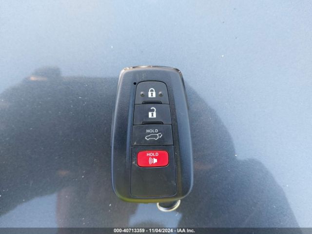 JTMRWRFV5RD247405 Toyota Rav4 Hybrid Xle