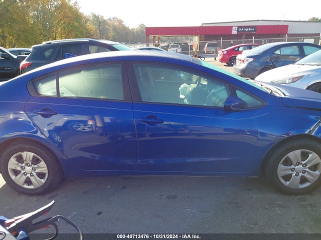 KIA FORTE LX 2017 3KPFK4A72HE159368 Image 13