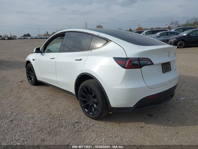 2022 TESLA MODEL Y 7SAYGDEE5NF488495 Photo 2