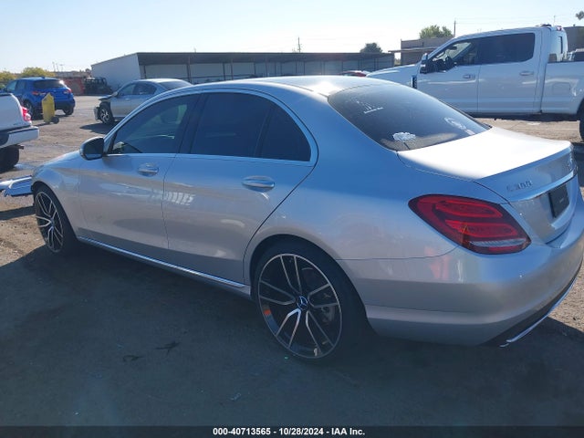 55SWF4KB3FU020895 Mercedes-Benz C 300 4matic/luxury 4matic/sport 4matic