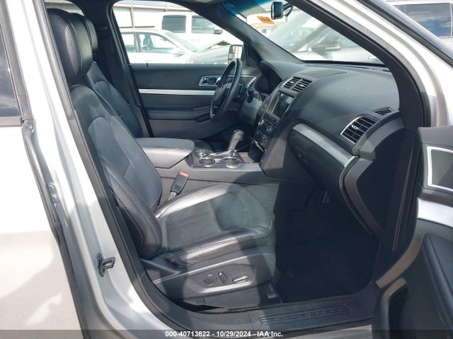 1FM5K8D81HGA69325 Ford EXPLORER XLT