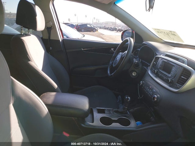KIA Sorento 3.3l Lx 2017 5XYPG4A55HG200339 Image 5