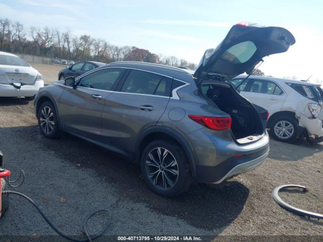 SJKCH5CRXJA052595 Infiniti Qx30 Luxury