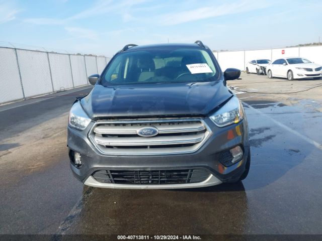 1FMCU0GDXJUC85600 Ford ESCAPE SE