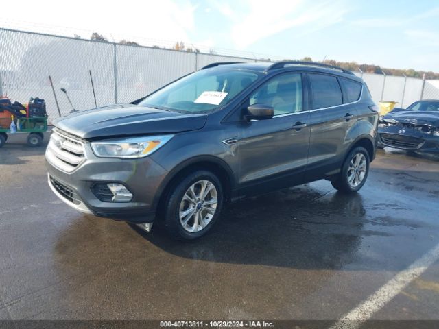 1FMCU0GDXJUC85600 Ford ESCAPE SE
