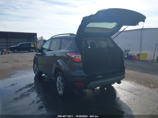 1FMCU0GDXJUC85600 Ford ESCAPE SE