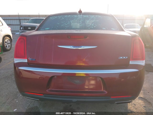 Chrysler 300 Touring 2019 2C3CCAAG3KH609883 Image 17