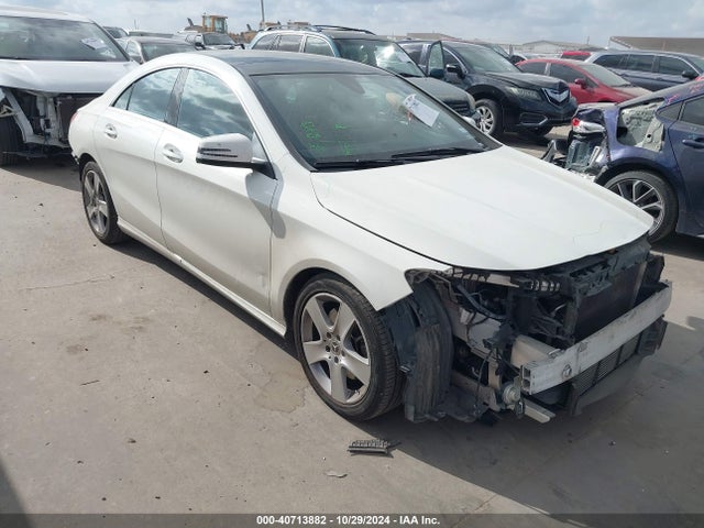 2018 WDDSJ4EB9JN585386 main image