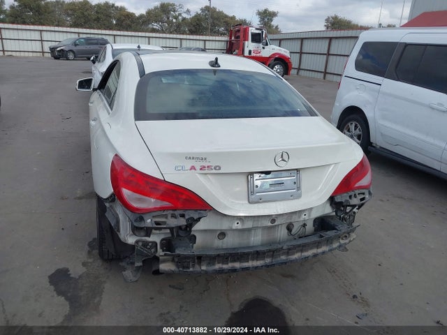 Mercedes-Benz CLA 250 2018 WDDSJ4EB9JN585386 Image 16