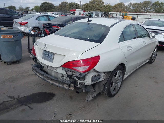 Mercedes-Benz CLA 250 2018 WDDSJ4EB9JN585386 Image 4