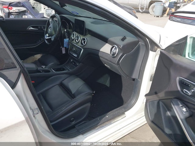Mercedes-Benz CLA 250 2018 WDDSJ4EB9JN585386 Image 5