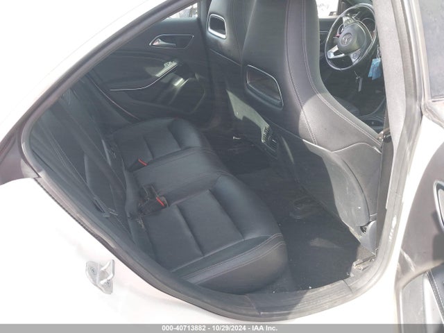 Mercedes-Benz CLA 250 2018 WDDSJ4EB9JN585386 Image 8