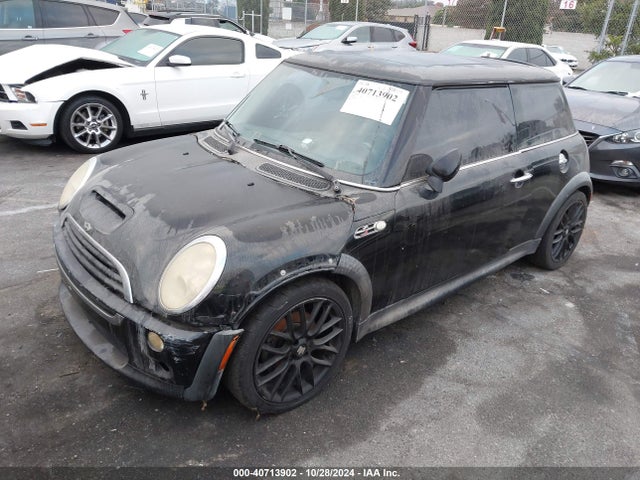 2005 MINI COOPER S WMWRE33575TL11283 Photo 1