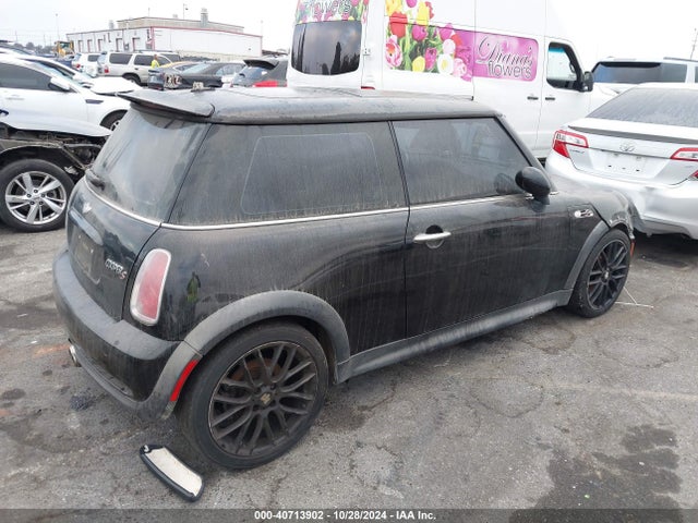 2005 MINI COOPER S WMWRE33575TL11283 Photo 3