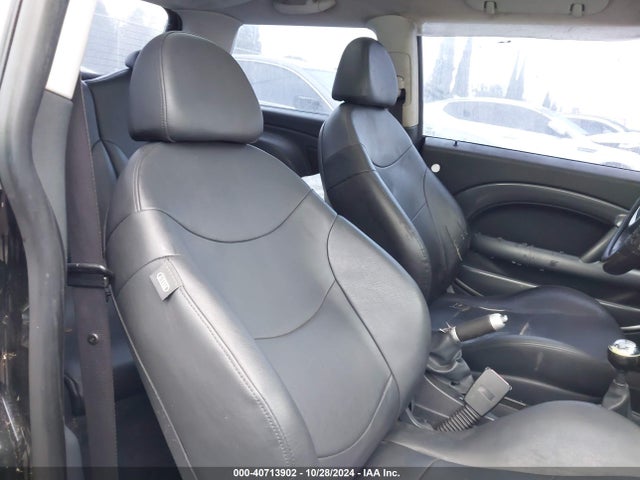 2005 MINI COOPER S WMWRE33575TL11283 Photo 7