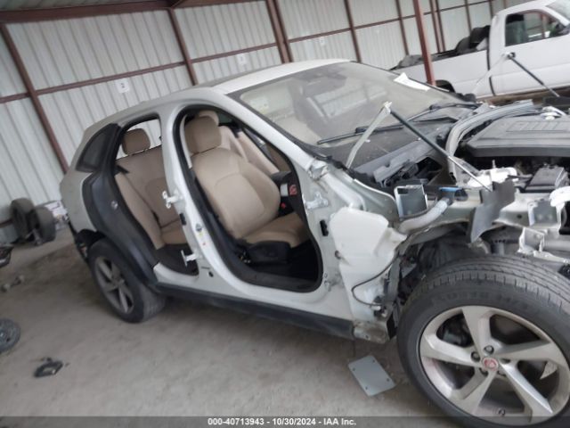 SADCJ2GX7JA236797 Jaguar F-pace 30t Premium